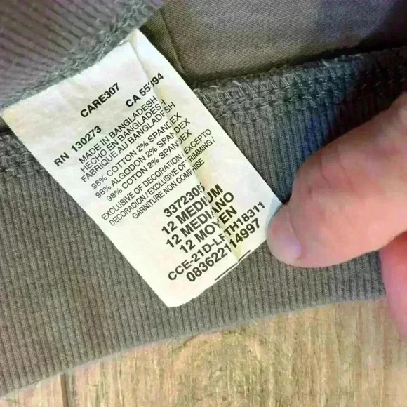 Lee related fit mid rise capri pants size 12 - Picture 4 of 5